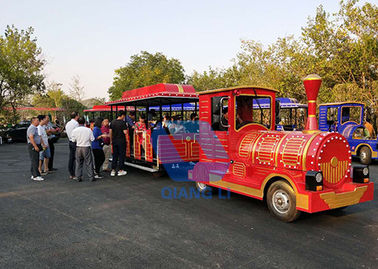 Chine Tour de train électrique de capacité d&#039;adultes du tour 42 de train de carnaval de parc à thème usine