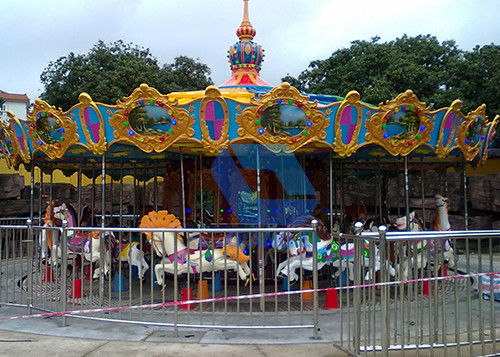 Le carrousel varié par parc à thème professionnel monte 3-36 sièges à vendre effectué dans la porcelaine